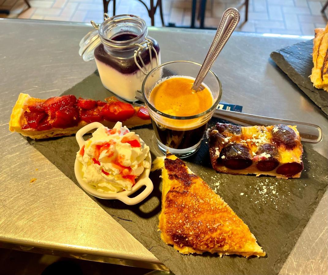 Auberge Le Beaulieu -Cantal Ngoại thất bức ảnh